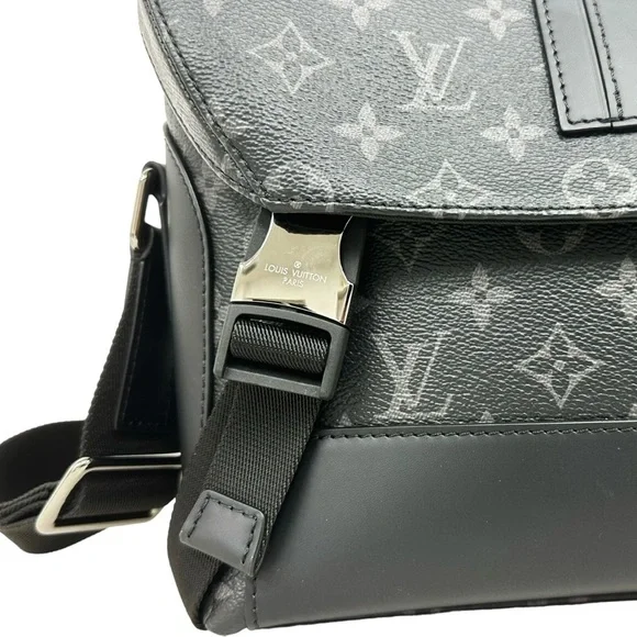 Louis Vuitton Men’s Messenger Voyage Pm Shoulder Bag Monogram Eclipse Black Gray - Picture 9 of 9